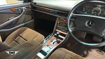 Lot 176 - 1988 MERCEDES 420 SEC AUTO