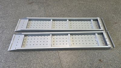 Lot 41 - RHINO RECOVERY LOADING RAMPS-HEAVY DUTY SWL 3 TON PER PAIR 5 FT LONG