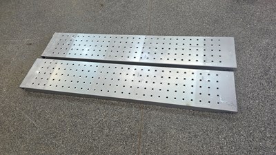 Lot 41 - RHINO RECOVERY LOADING RAMPS-HEAVY DUTY SWL 3 TON PER PAIR 5 FT LONG