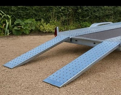 Lot 41 - RHINO RECOVERY LOADING RAMPS-HEAVY DUTY SWL 3 TON PER PAIR 5 FT LONG