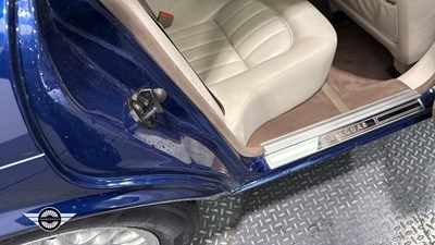 Lot 6 - 2000 JAGUAR XJ8 AUTO