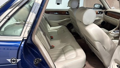Lot 6 - 2000 JAGUAR XJ8 AUTO