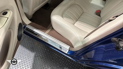 Lot 6 - 2000 JAGUAR XJ8 AUTO