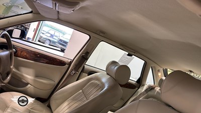 Lot 6 - 2000 JAGUAR XJ8 AUTO