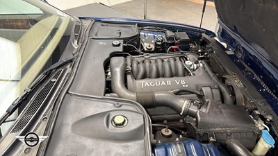 Lot 6 - 2000 JAGUAR XJ8 AUTO
