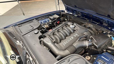 Lot 6 - 2000 JAGUAR XJ8 AUTO