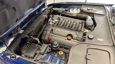 Lot 6 - 2000 JAGUAR XJ8 AUTO