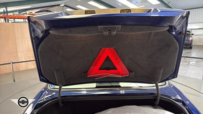 Lot 6 - 2000 JAGUAR XJ8 AUTO
