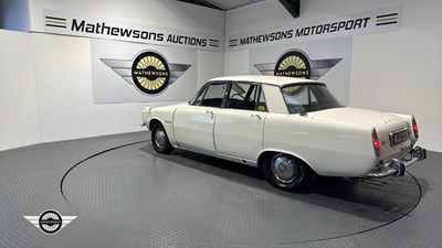 Lot 88 - 1969 ROVER 3500