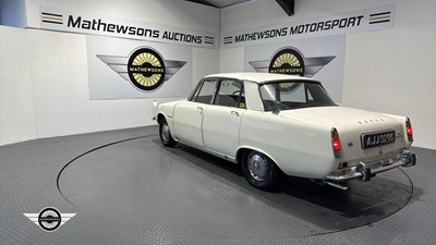 Lot 88 - 1969 ROVER 3500