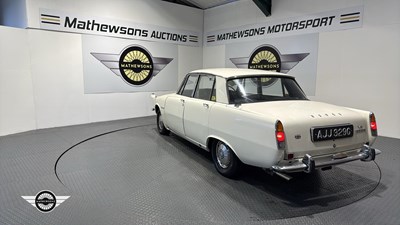 Lot 88 - 1969 ROVER 3500