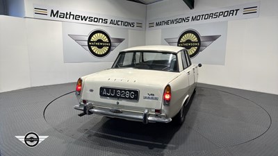 Lot 88 - 1969 ROVER 3500