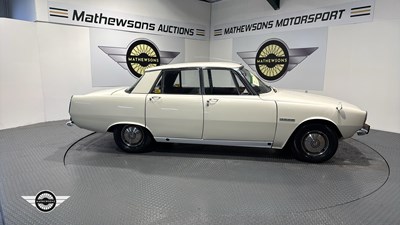 Lot 88 - 1969 ROVER 3500