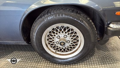 Lot 108 - 1990 JAGUAR XJ-S AUTO