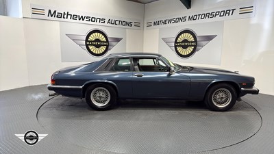 Lot 108 - 1990 JAGUAR XJ-S AUTO