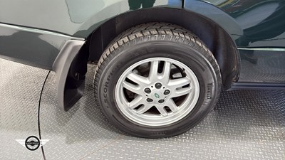 Lot 21 - 2003 LAND ROVER RANGE ROVER HSE TD6 AUTO