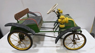 Lot 837 - TRI-ANG PEDAL CAR