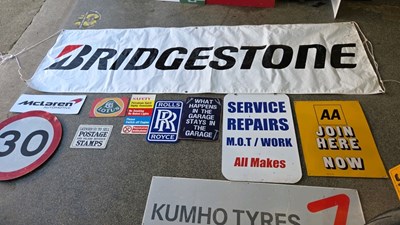 Lot 591 - MEMORABILIA BUNDLE OF VARIOUS SIGNS