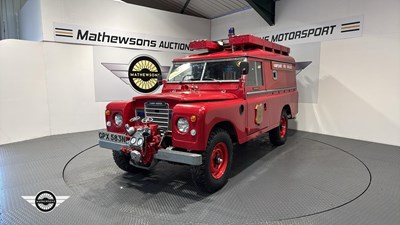 Lot 44 - 1975 LAND ROVER 109" - 4 CYL