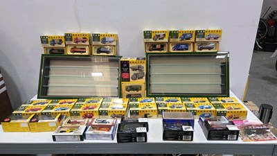 Lot 399 - COLLECTION OF VANGUARD 1.64 SCALE MODELS + CARS & BUSSES