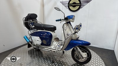 Lot 142 - 1968 LAMBRETTA SX 200