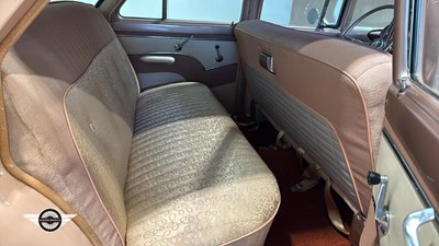 Lot 656 - 1956 FORD