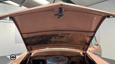 Lot 656 - 1956 FORD