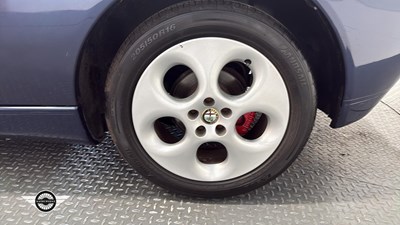 Lot 664 - 2001 ALFA ROMEO GTV LUSSO V6 24V
