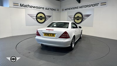 Lot 258 - 2000 MERCEDES SLK 200 KOMPRESSOR