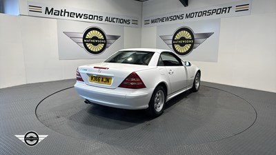 Lot 258 - 2000 MERCEDES SLK 200 KOMPRESSOR