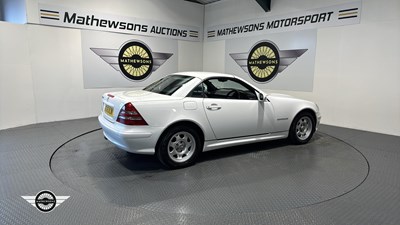 Lot 258 - 2000 MERCEDES SLK 200 KOMPRESSOR