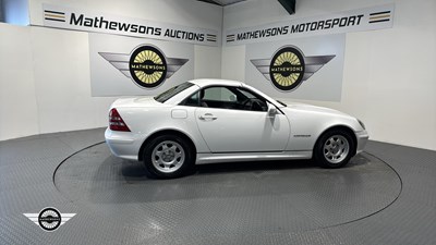 Lot 258 - 2000 MERCEDES SLK 200 KOMPRESSOR