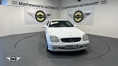 Lot 258 - 2000 MERCEDES SLK 200 KOMPRESSOR