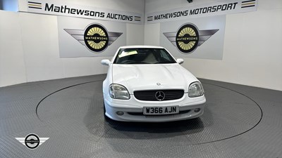Lot 258 - 2000 MERCEDES SLK 200 KOMPRESSOR