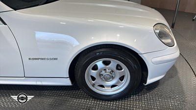 Lot 258 - 2000 MERCEDES SLK 200 KOMPRESSOR