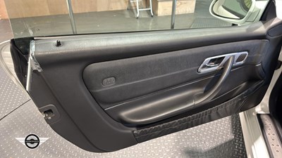 Lot 258 - 2000 MERCEDES SLK 200 KOMPRESSOR