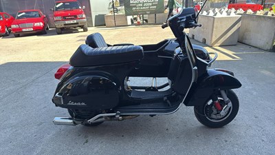 Lot 378 - 2002 PIAGGIO PX 200 E