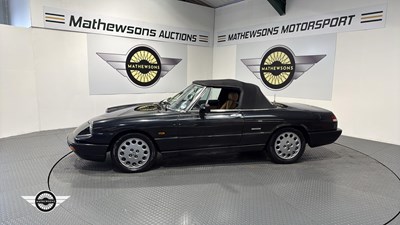 Lot 278 - 1991 ALFA ROMEO SPIDER 2.0