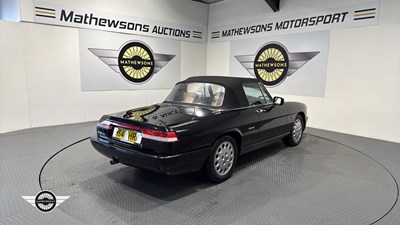 Lot 278 - 1991 ALFA ROMEO SPIDER 2.0