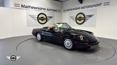 Lot 2 - 1991 ALFA ROMEO SPIDER