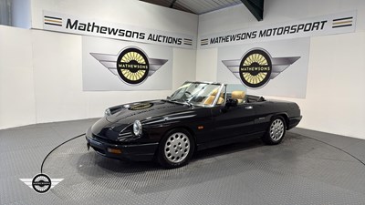 Lot 2 - 1991 ALFA ROMEO SPIDER