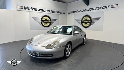 Lot 824 - 1999 PORSCHE CARRERA