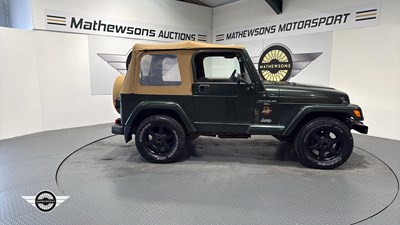 Lot 360 - 1999 JEEP WRANGLER 4.0 SAHARA