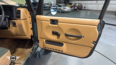 Lot 360 - 1999 JEEP WRANGLER 4.0 SAHARA