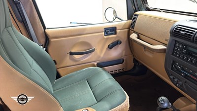 Lot 360 - 1999 JEEP WRANGLER 4.0 SAHARA
