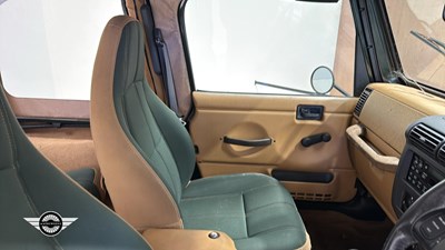 Lot 360 - 1999 JEEP WRANGLER 4.0 SAHARA