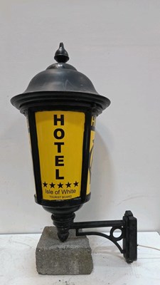 Lot 39 - VERY LARGE AA STYLE HOTEL ISLE OF WHITE IN FULL WORKING ORDER