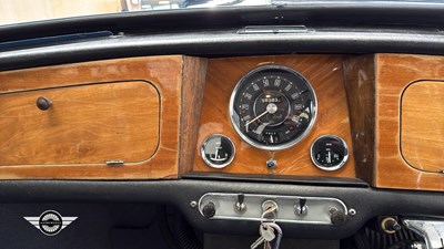 Lot 60 - 1966 AUSTIN MINI COOPER