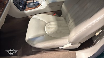 Lot 368 - 1998 JAGUAR XK8 COUPE AUTO
