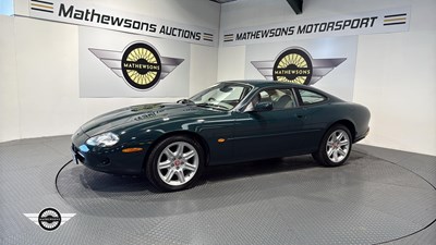 Lot 368 - 1998 JAGUAR XK8 COUPE AUTO